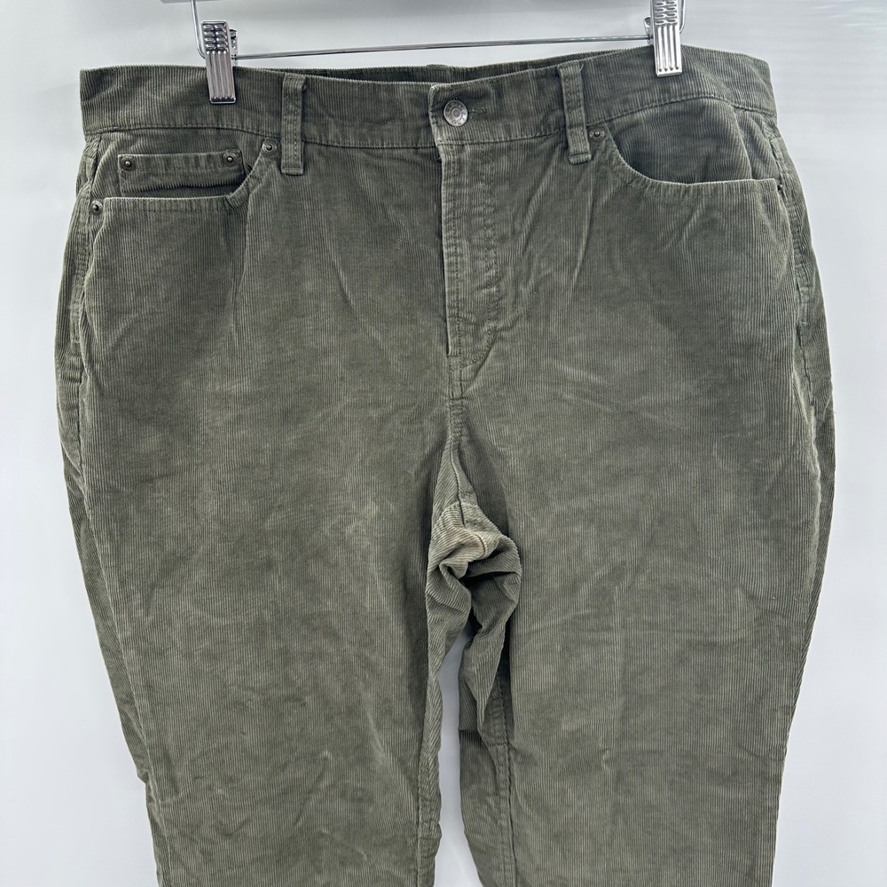 LL Bean BeanFlex Corduroy Pants Womens 18 Pet Green Straight Leg Favorite Fit